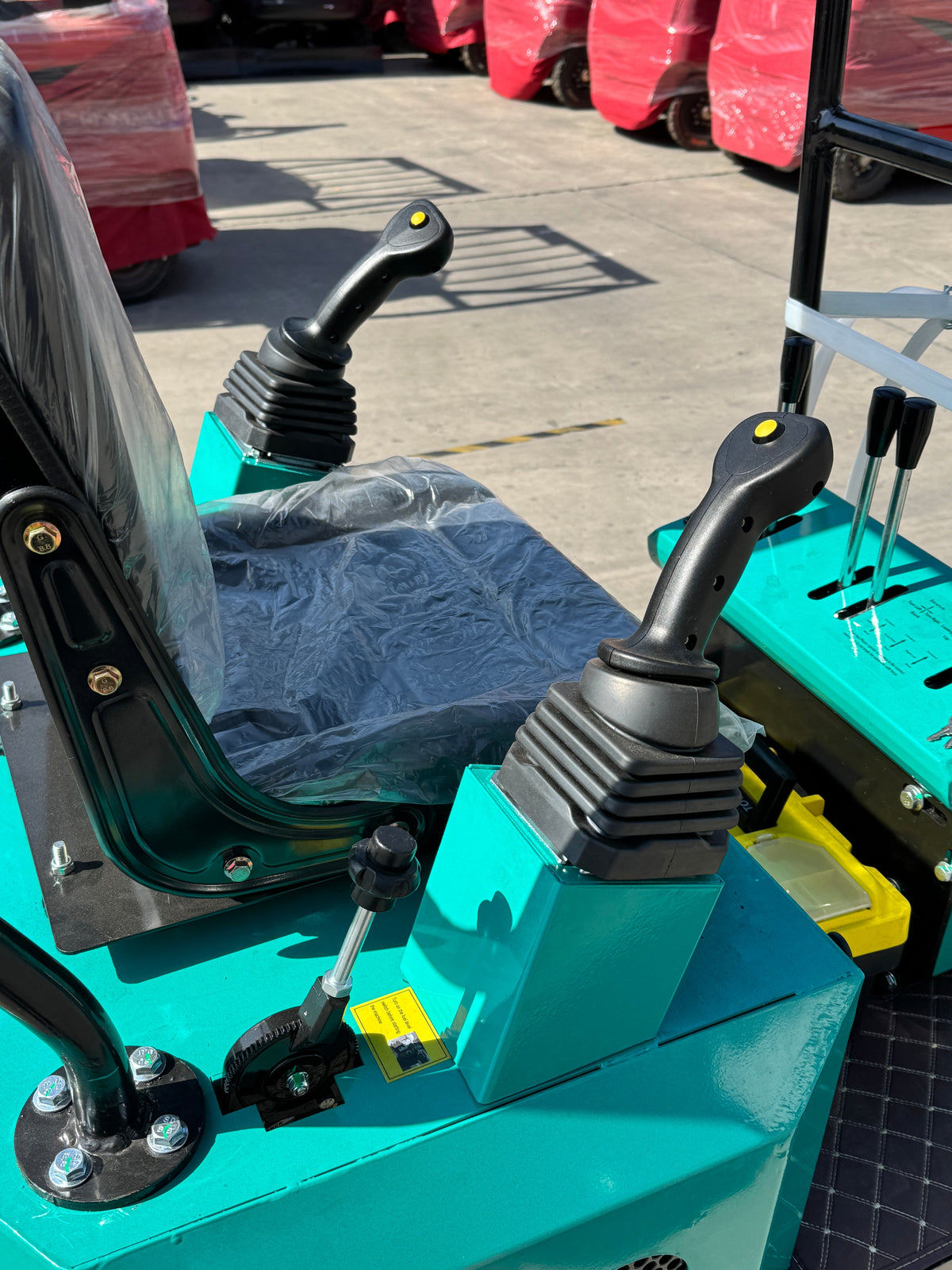 1 Ton Mini Excavator Rato Engine w/ Pilot Control | MH12RX