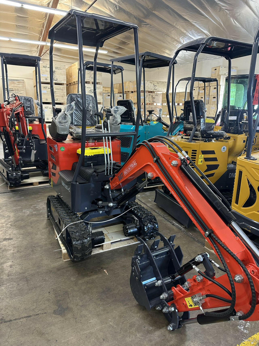 1 Ton, Upgraded Mini Excavator w/ Pilot Control & Swing Boom & Hydraulic Thumb | DM12X-C