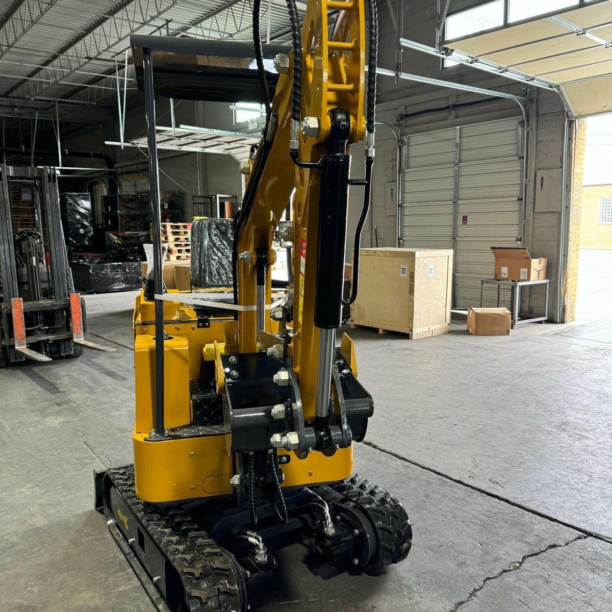 1 Ton Mini Excavator RATO 13.5HP Gasoline w/ Pilot Control | AGT-H15R