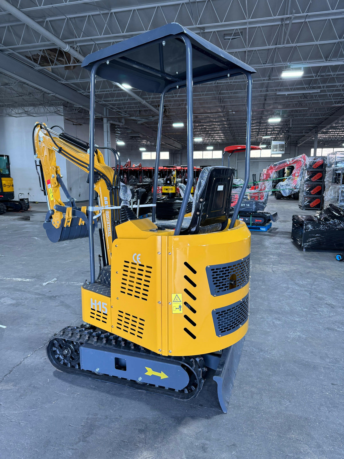 1 Ton Mini Excavator RATO 13.5HP Gasoline w/ Pilot Control | AGT-H15R