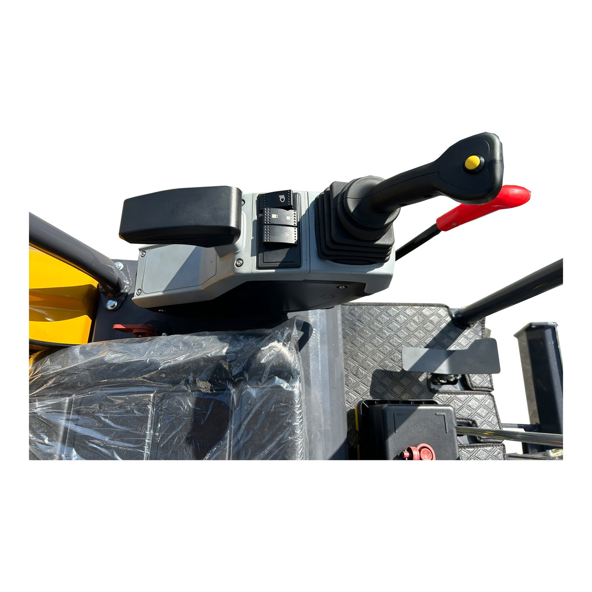 1.1 Ton Mini Excavator Rato 28HP Engine w/ Pilot Control & Thumb | MX50R