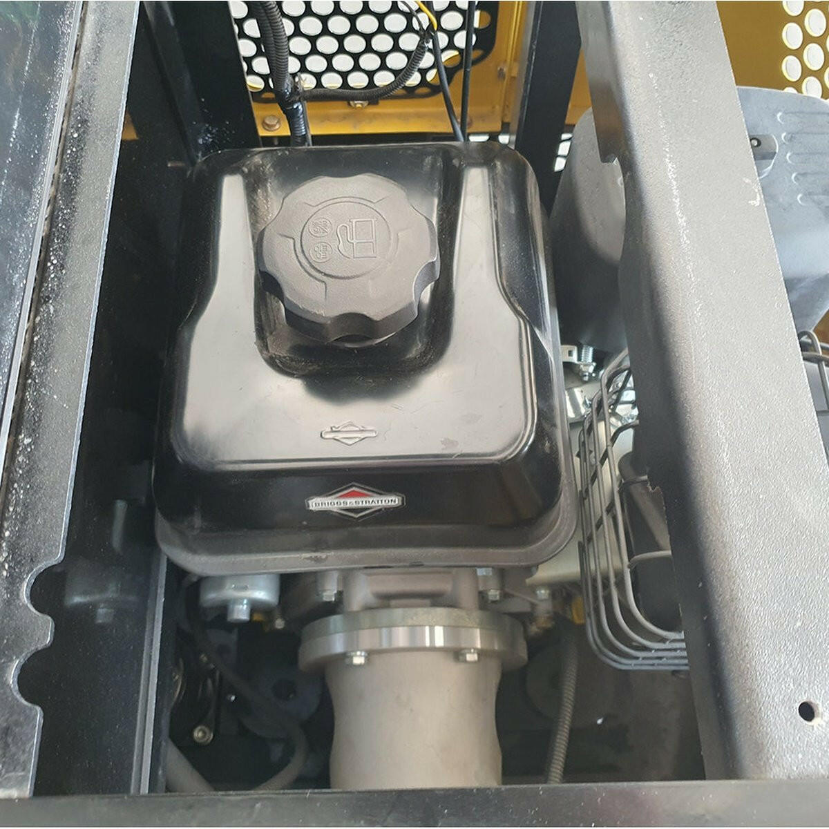 1 Ton Mini Excavator B&S 13.5HP Engine | AGT-QH12