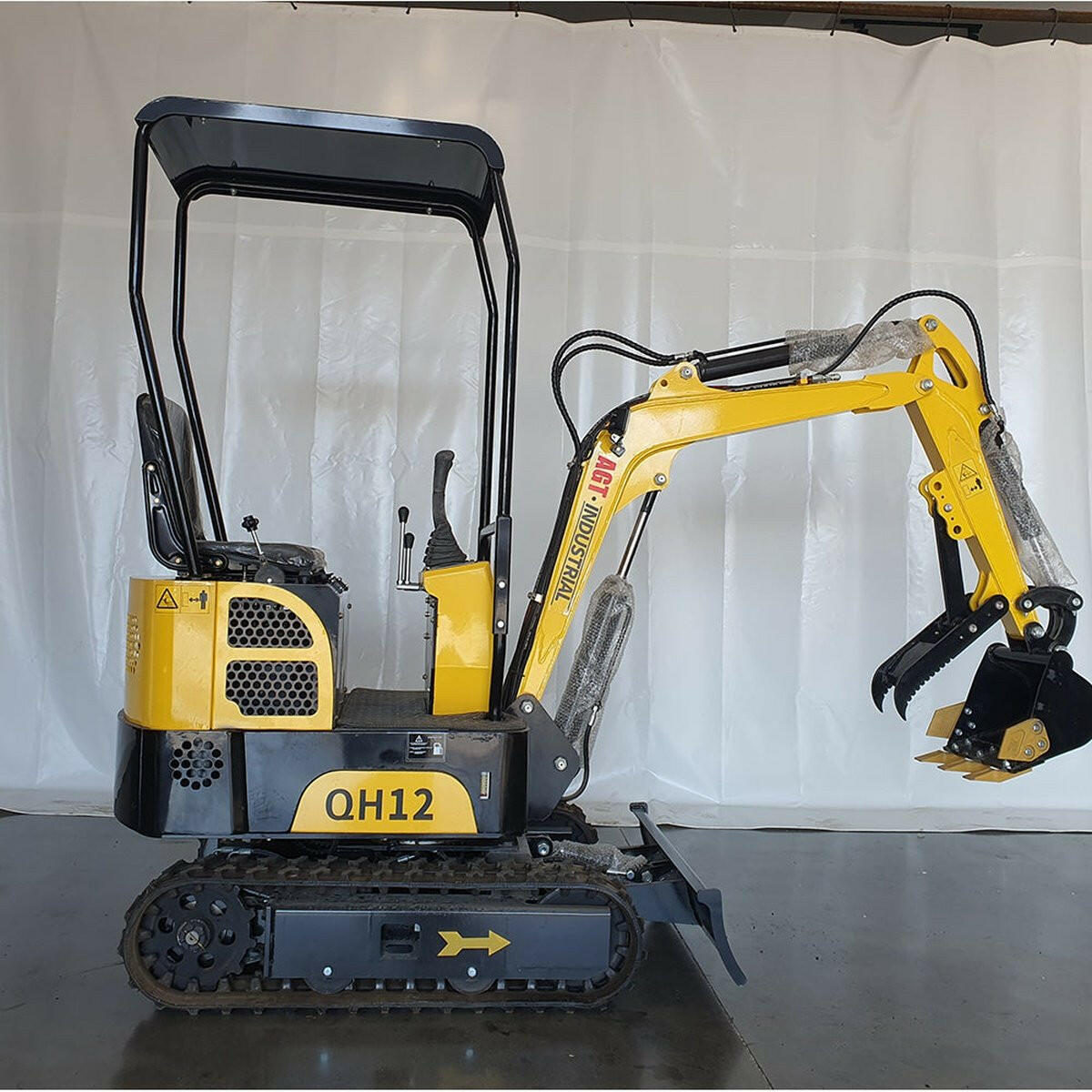 1 Ton Mini Excavator B&S 13.5HP Engine | AGT-QH12