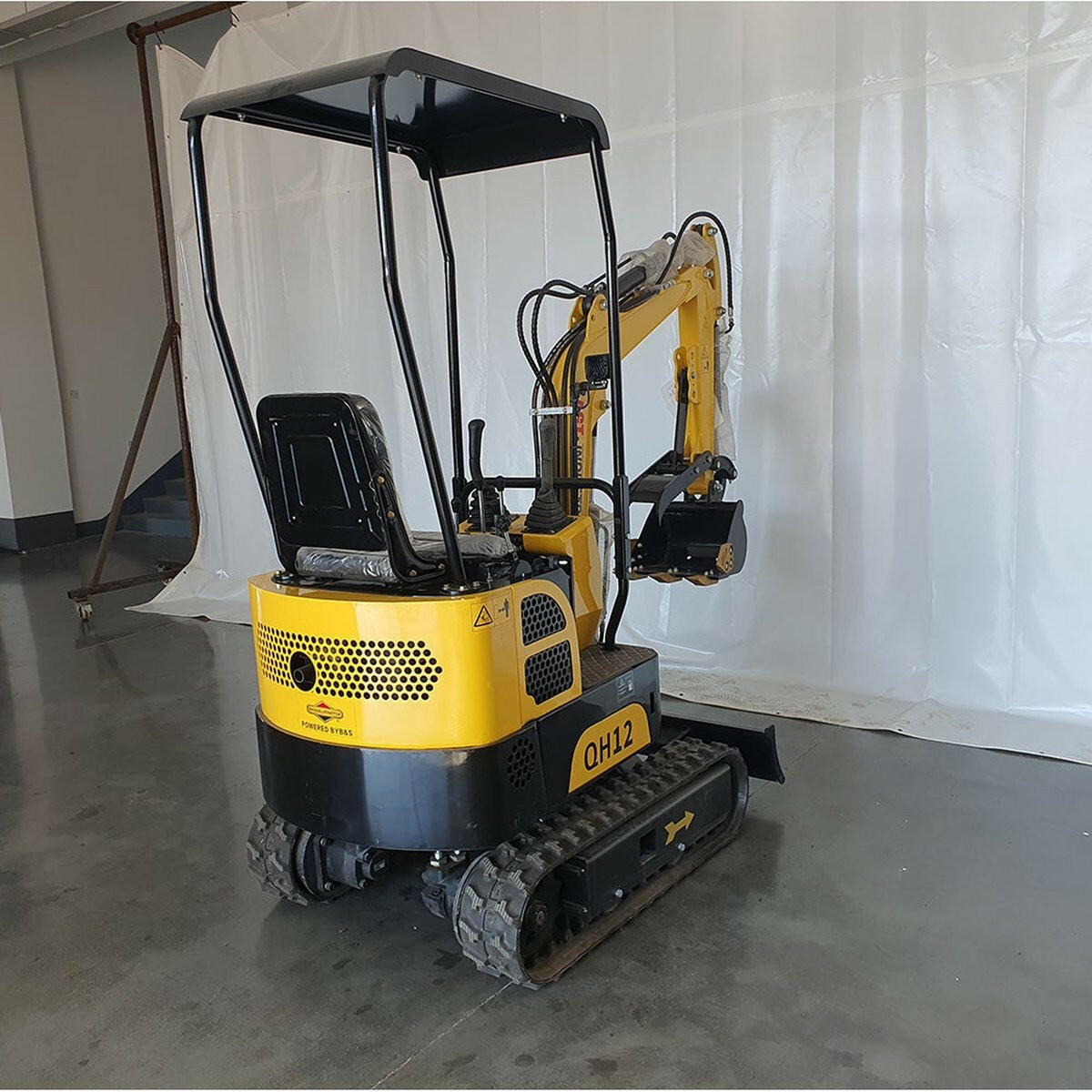 1 Ton Mini Excavator B&S 13.5HP Engine | AGT-QH12