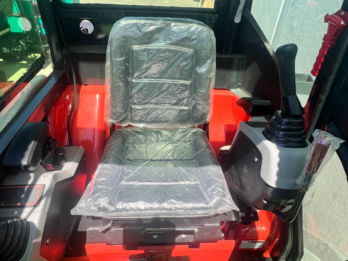 2.8 Ton Mini Excavator W/ Kubota Engine & Enclosed Cab | QK30K