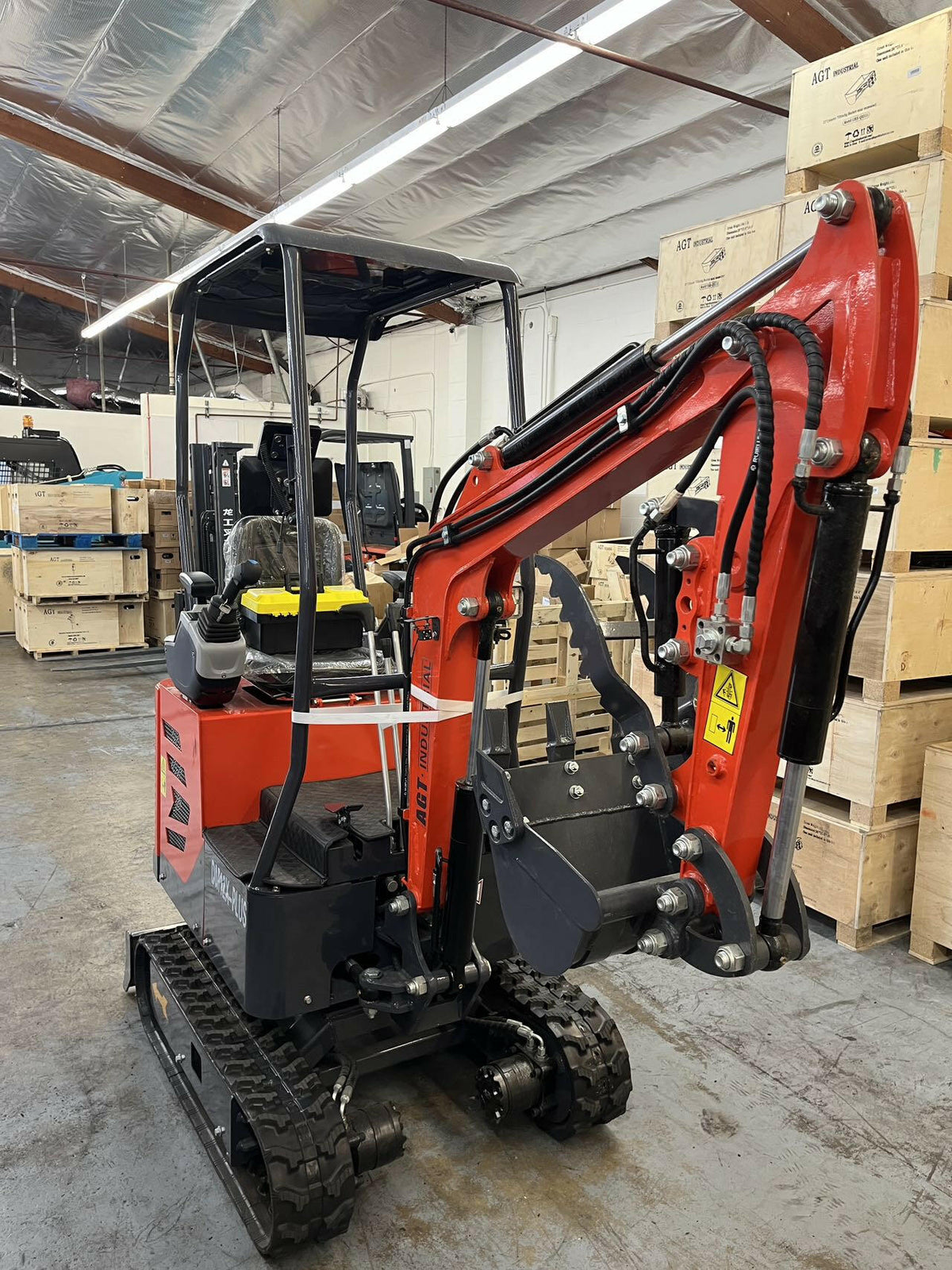 1.1 Ton Pro Mini Excavator EFI Engine w/ Two Speed & Pilot Control | DM12X-PLUS